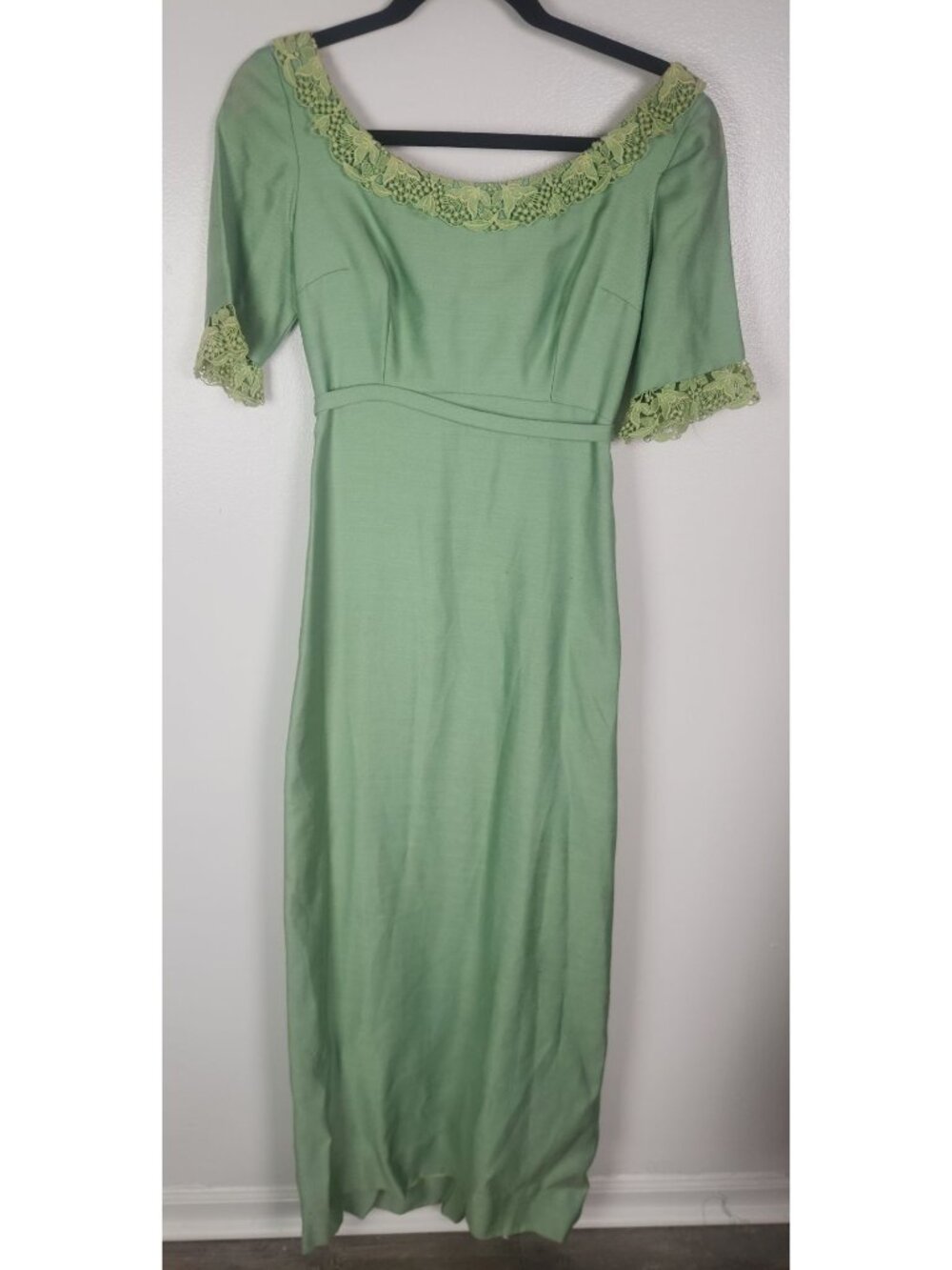 Harry Keiser Women's Sz. XS Green Short Sleeve Crochet Trim Maxi Dress